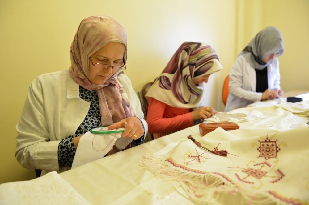 YAKMEK’ler kursiyerlerine terapi gibi geliyor 