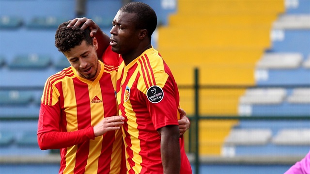 Yakubu İngiltere'ye döndü