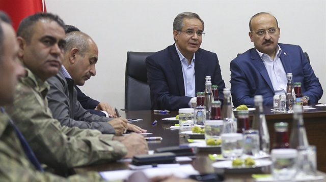 Yalçın Akdoğan toplantıdayken, 50 metre uzağına roket atıldı