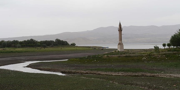 'Yalnız minareler' yıllara meydan okuyor...