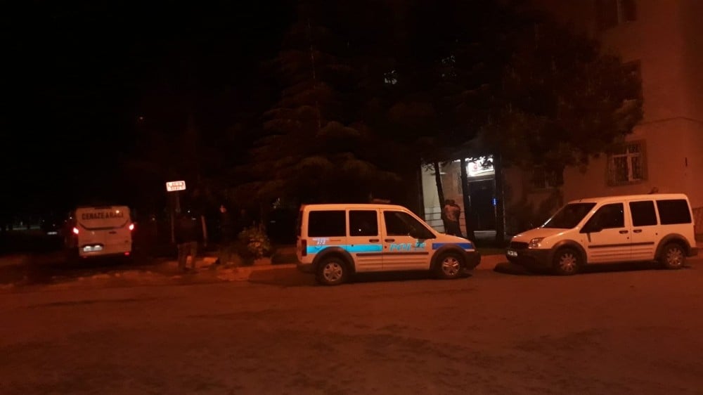 Yalnız yaşadığı evde ölü bulundu 