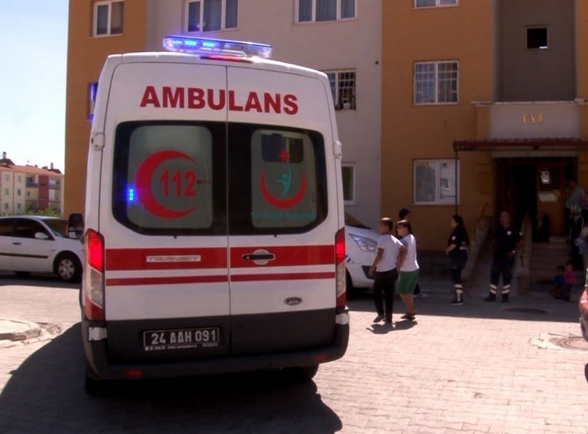 Yalnız yaşayan adam evinde ölü bulundu 