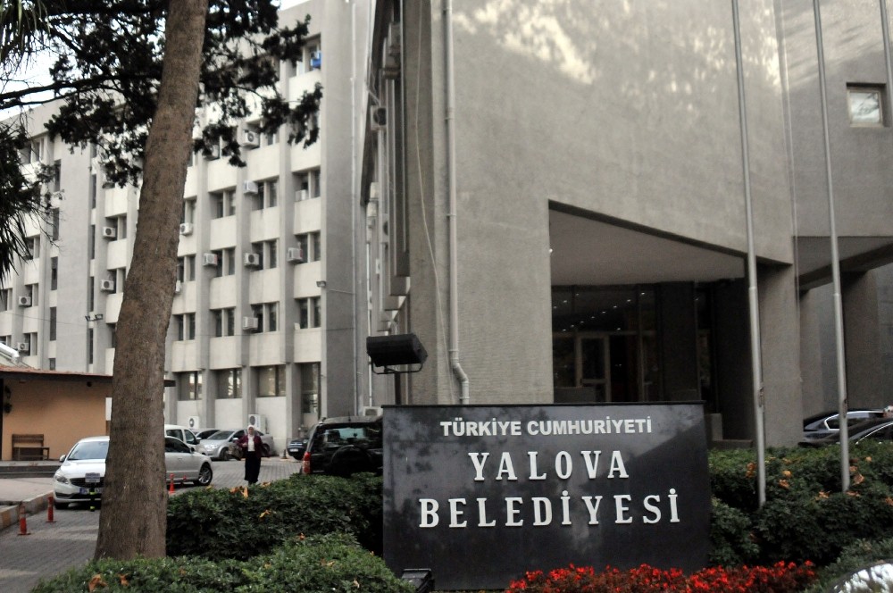 Yalova Belediyesi’nde zimmete para geçirme iddiası 