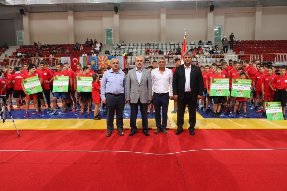 Yalova’da 6. Balkan Spor Oyunları nefes kesti 