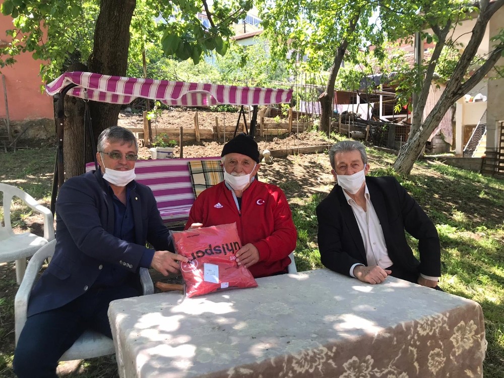 Yalova’da 65 yaş üstü güreşçilere vefa 