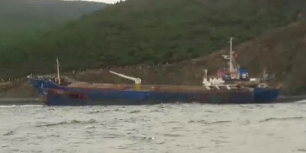 Yalova'da hacizli gemi karaya oturdu
