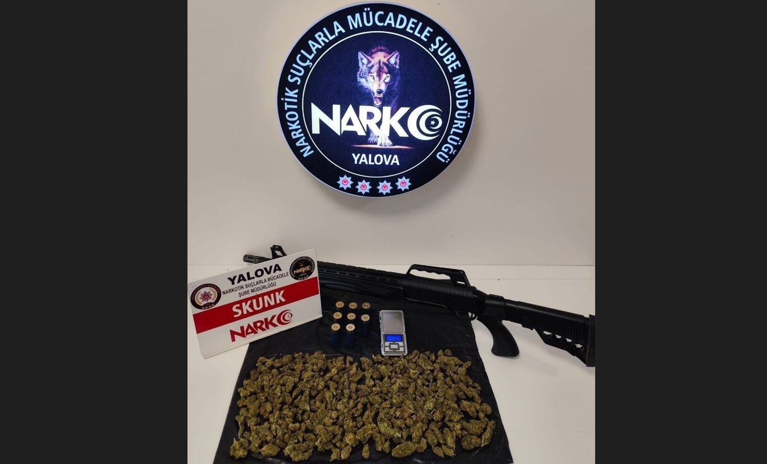 Yalova’da uyuşturucu tacirlerine geçit yok! 4 kişi paketlendi!