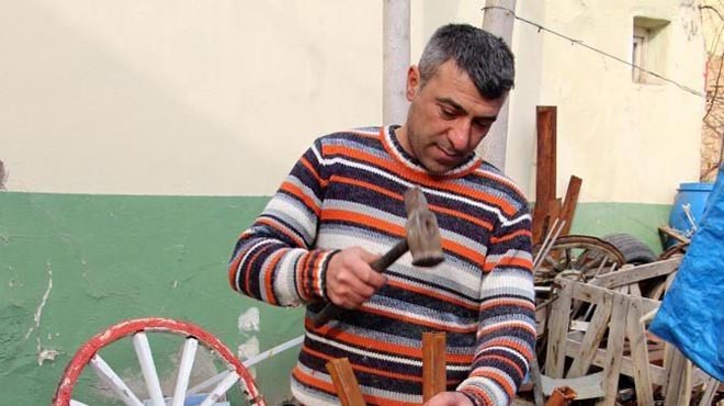 Yalvaç'ta fayton üretip, yurt dışına satıyor