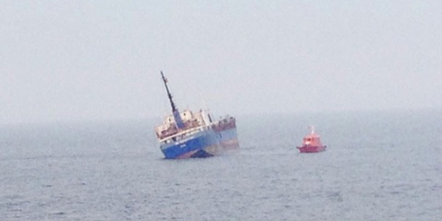 Yan yatan gemiyi kurtarma çalışması sürüyor