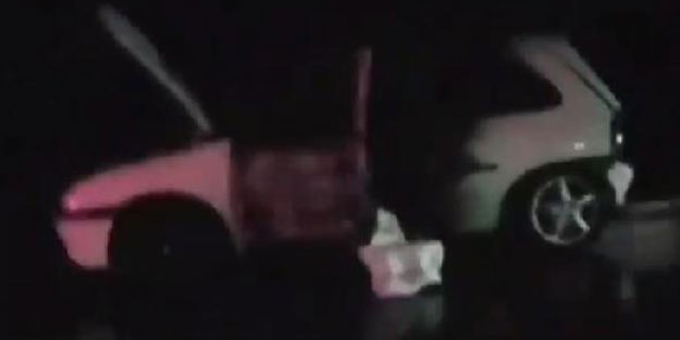 Yanan otomobilin sürücüsü feci şekilde can verdi