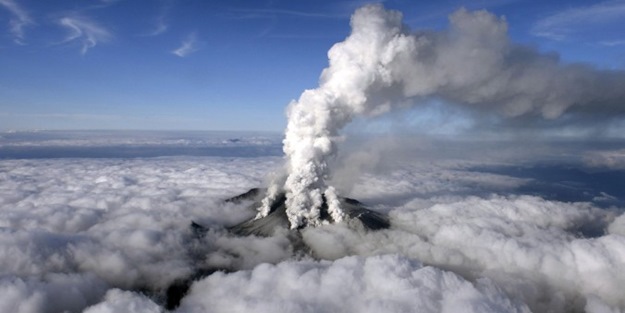 Yanardağ patladı, 7 kişiden haber alınamıyor!