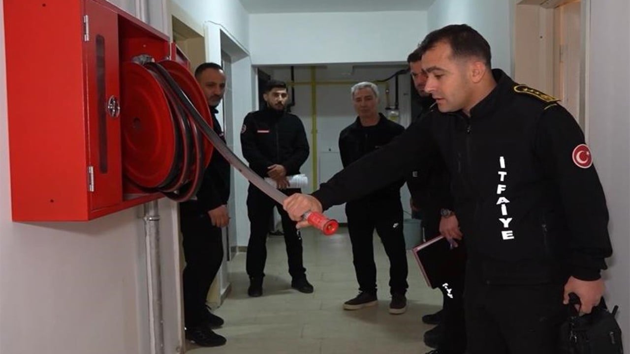 Yangın dolaplarından su gelmedi, merdivenler depo çıktı! Hala akıllanmadık bedava yaşıyoruz