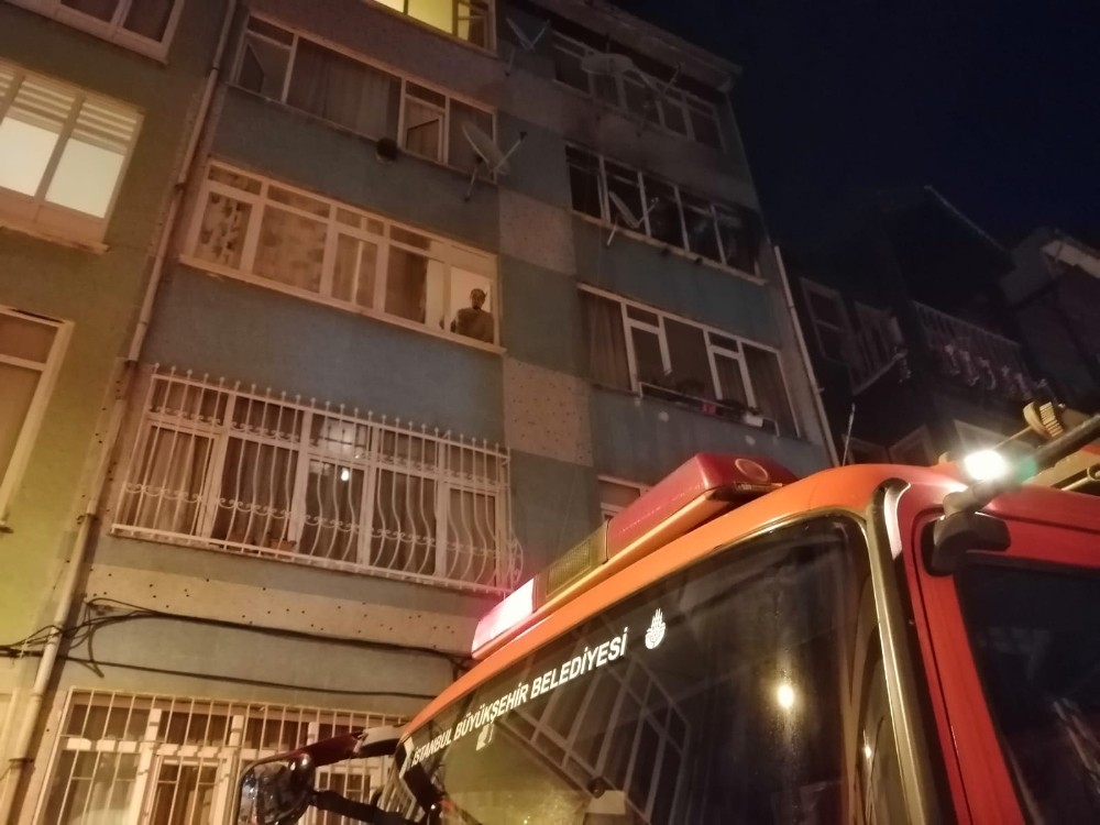 Yangın esnasında şüpheli ölüm polisi harekete geçirdi 