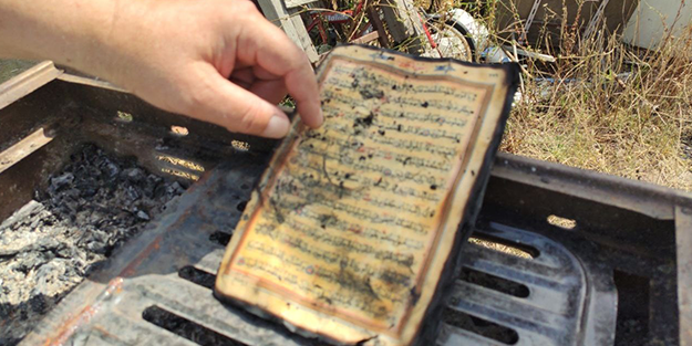 Yangın geriye sadece o kaldı! Yüce Allah’ın muci̇zesi̇ i̇şte budur