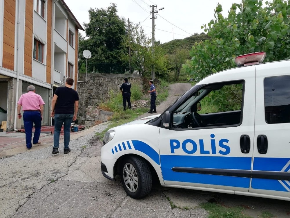 Yangın merdiveni yapmak isterken düşüp yaralandı 