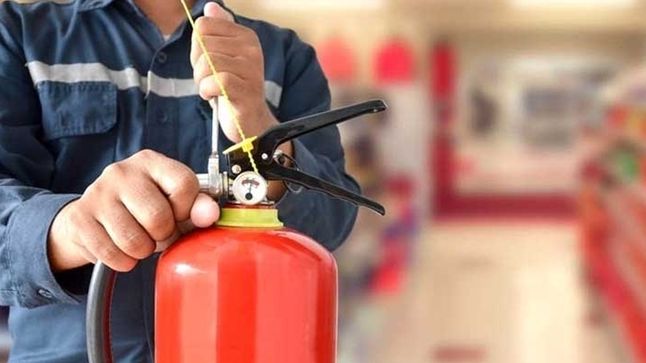 Yangın Söndürme Tüpleri: Güvenli mi, Tehlike mi?