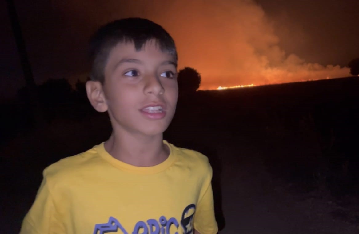 Yangına çocuklar müdahale etti!