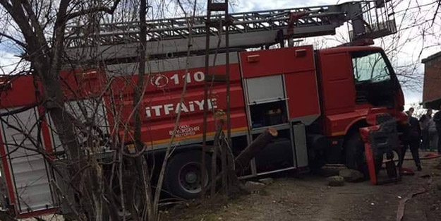 Yangına giden itfaiye ekipleri ölümden döndü