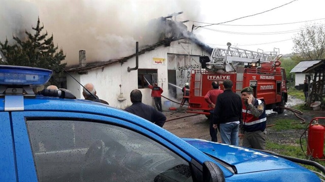 Yangında 30 bin tavuk telef oldu