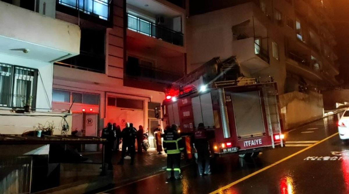 Yangını izleyen meraklı komşular dumandan zehirlendi