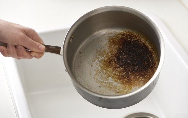 Yanık tencerelerden kurtulmanın formülünü açıklıyoruz!