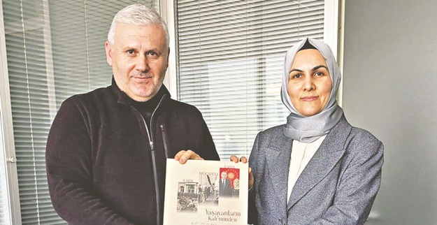 Yanımızda değil, karşımızdaydı