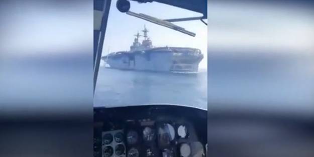 Yanına kadar geldi! ABD uçak gemisine taciz kameralarda