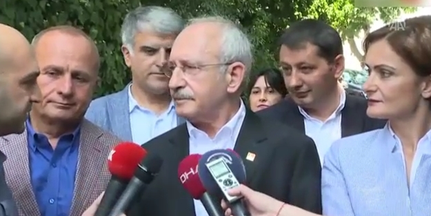 Yanındakine bakmadan demokrasi, kendine bakmadan da koltuk mesajı verdi