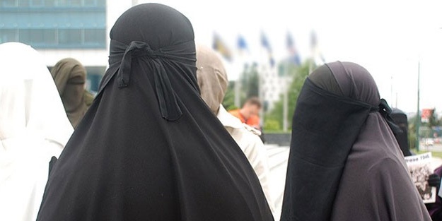 'Yanlış bulduğumuz her şeyi yasaklayamayız'