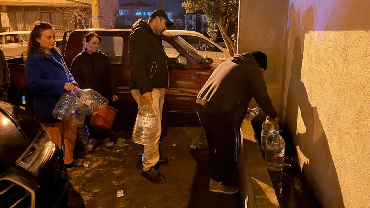 Yaparsa CHP yapar! Sabah saatlerinde su kuyrukları