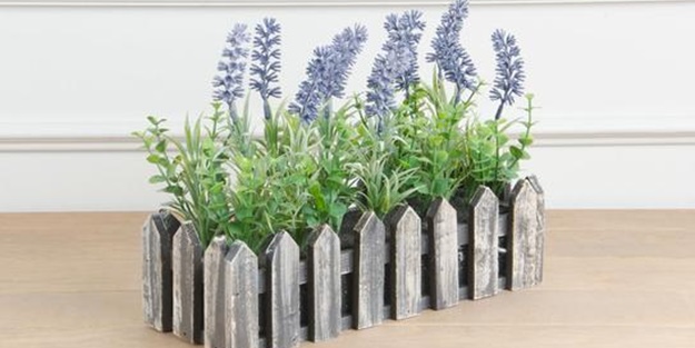 Yapay çiçeklerin de bakıma ihtiyacı var