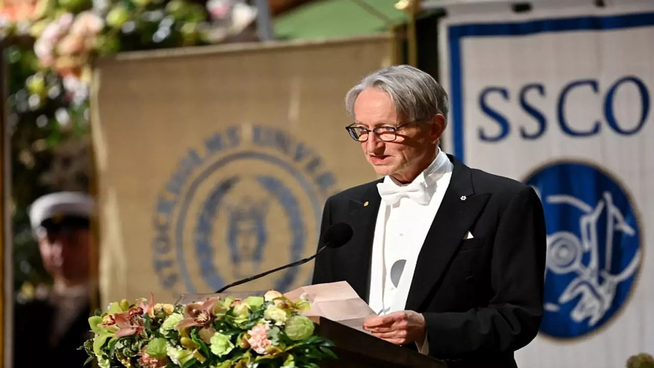 Yapay zekanın babası uyardı: Bu meslekler 2 yıl içinde yok olabilir!