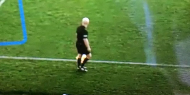 Yapay zekanın kafası karıştı: Yan hakemin keli mi, top mu?