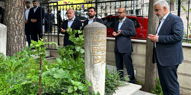 Yapıcıoğlu, Büyük Kürt Osmanlı Alimi İdris-i Bitlisi hazretlerinin kabrini ziyaret etti