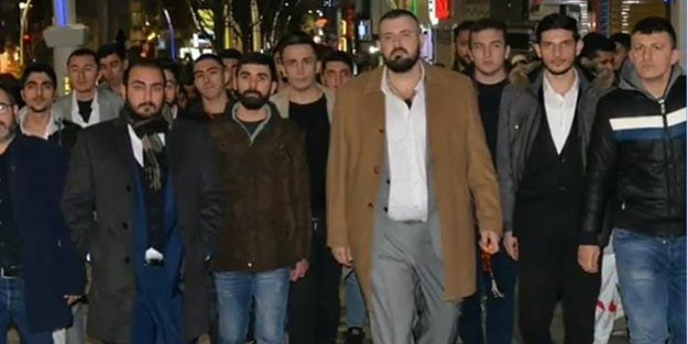 Yapmadıkları kalmadı! Kadın kıyafeti giydirip… İlk kez hakim karşısına çıkıyorlar
