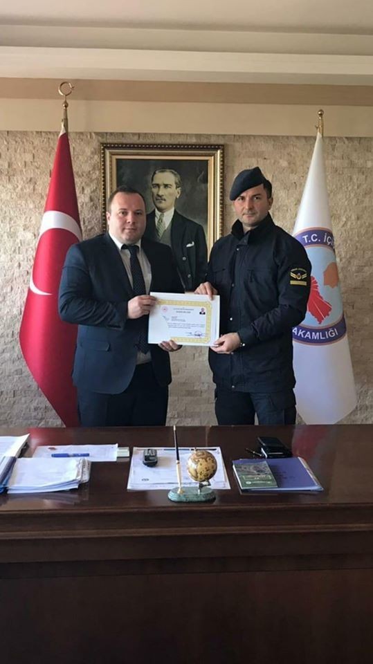 Yaptığı ilk yardımla hayat kurtaran uzman jandarma ödüllendirildi 