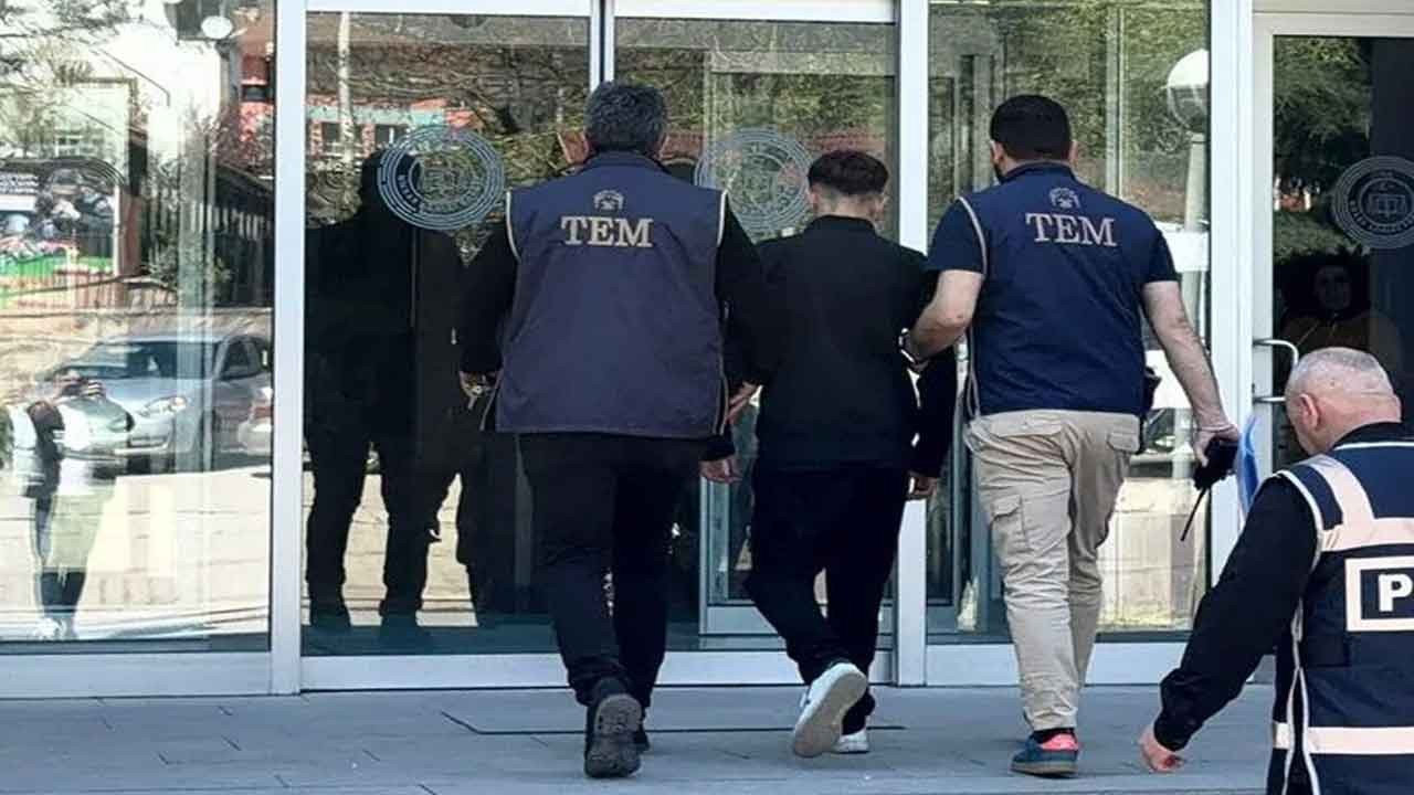 Yaptığı 'pes' dedirtti! Ortaokul öğrencisi gözaltına alındı