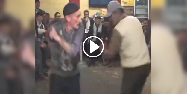 Yaptıkları dansla sosyal medyayı sallayan amcalar