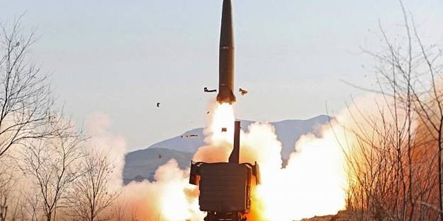 Yaptırımlara böyle cevap verdi! Tren üzerinden füze attılar