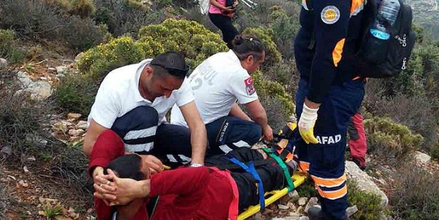 Yaralanan dağcıyı AFAD kurtardı!