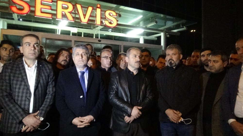 Yaralı askere kan vermek için vatandaşlar hastaneye akın etti 