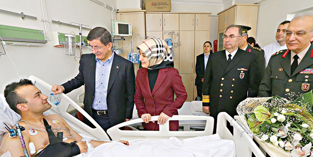 Yaralı askerlere ziyaret