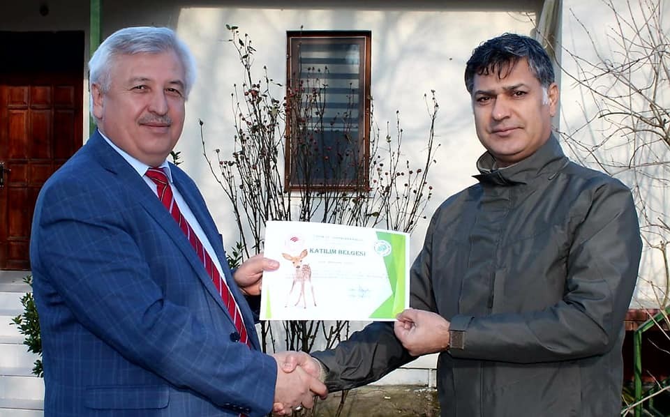 Yaralı ve hasta hayvanlara nasıl müdahale edeceklerini öğrendiler 