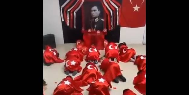 Yaratana secde etmeyenler yaratılana secde ettiriyor!