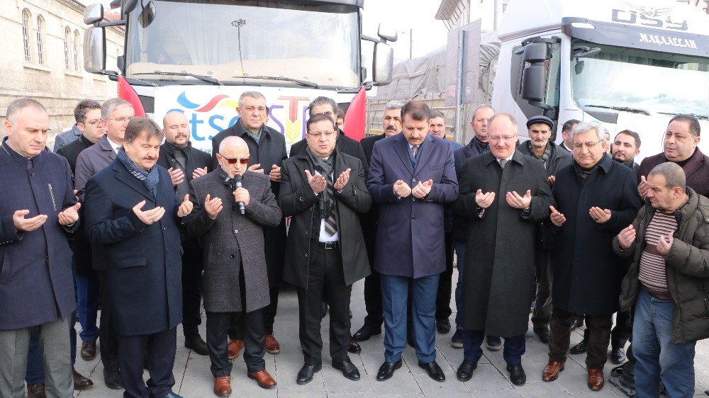 Yardım tırları Elazığ ve Malatya için yola çıktı 