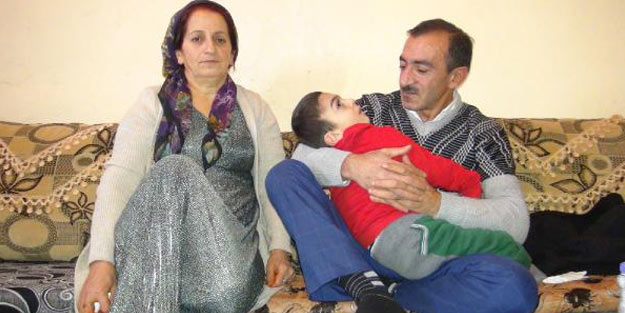 Yardıma muhtaç Sevim ailesi, engelli çocukları için verilen ücretle geçiniyor