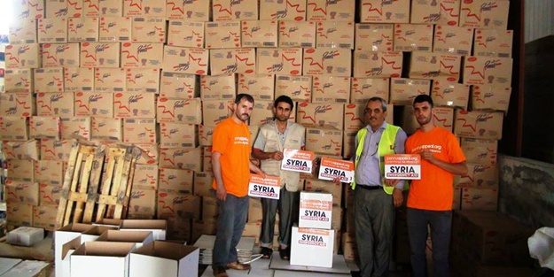 Yardımeli Suriyelilere kumanya dağıttı