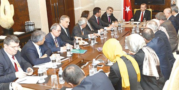 Yargı önce kendi içini temizlesin