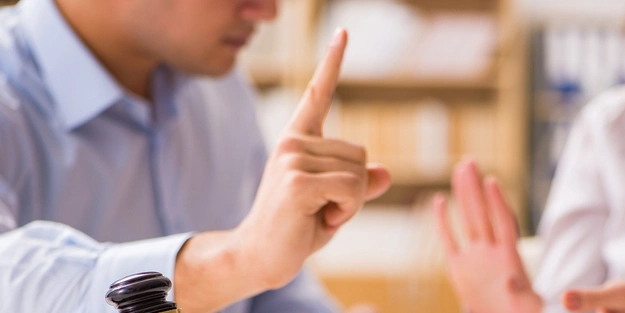 Yargıtay'dan emsal karar! Hukuk mahkemesi: "Alo" demek boşanma sebebi sayıldı! Çok şaşırtıcı