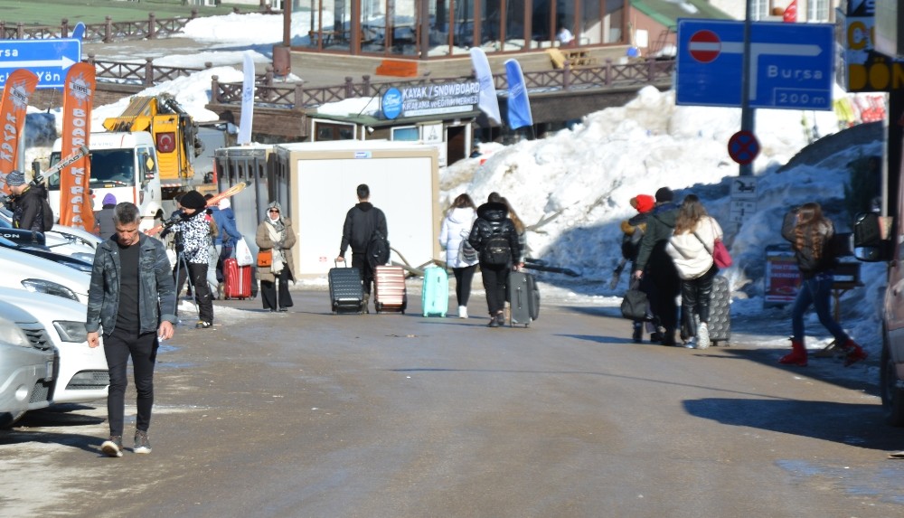 Yarı yıl tatili başladı, ancak Uludağ’a ilk gün ilgi az 